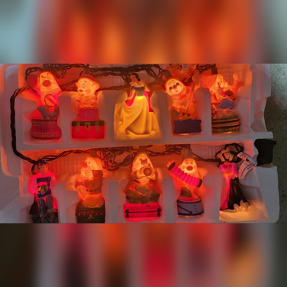 vintage snow white & seven dwarves christmas tree string lights | vintage disney - Picture 3 of 5